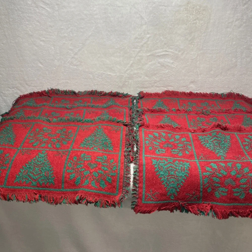 Set of 6 Red Green Tapestry Christmas‎ Placemats Fringed Edges Reversible